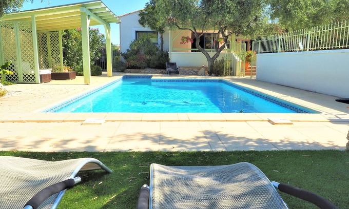 Bessan Villa | Belle Villa a L'abri des Regards, Piscine Sécurisé Pour Enfant ,
