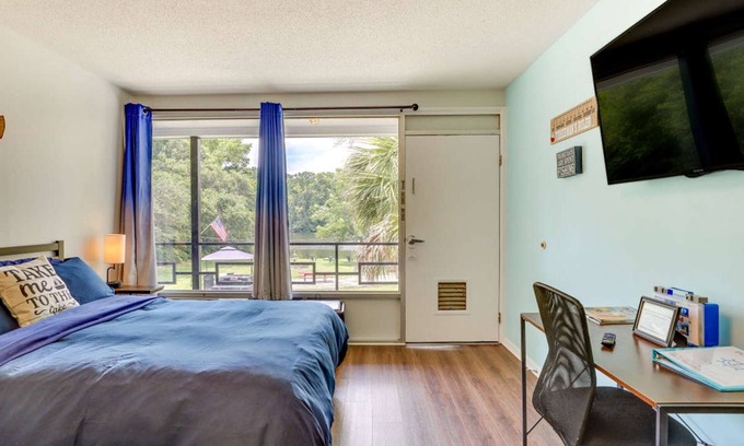 Eutawville Apartment | Bells Marina & Resort