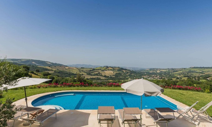 Fossombrone Villa | Belvilla by OYO Villa Cucco