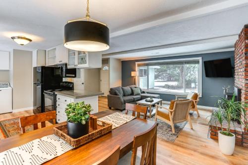 Southwest Bend House | Bend Home with Hot Tub about 2 Mi to Old Mill District!