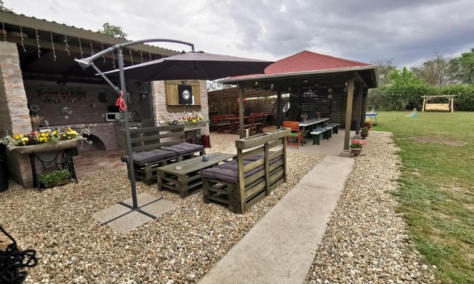 Rakoczifalva Apartment | Berkó Vendégház