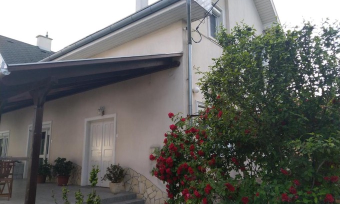 Hajduszoboszlo Bed & Breakfast | Berta Panzió