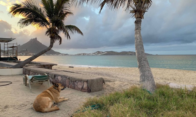 Costa Del Mar House | Best beachfront location ! Bobs 3-bedroom house WiFi, AC ,fireplace,Sunsets sand