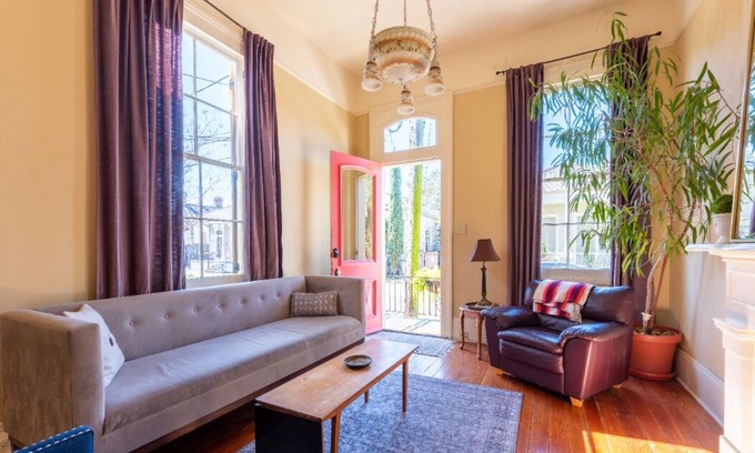 Bywater House | Best Block in the Bywater n- valid license