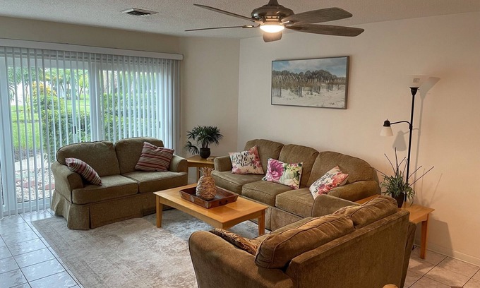 Saint Armands Key Condo | Best Location! Right next to St Armands Circle and Lido Key!