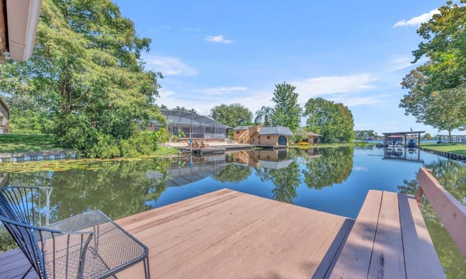 Forest City House | Best of Both Worlds Lakehouse