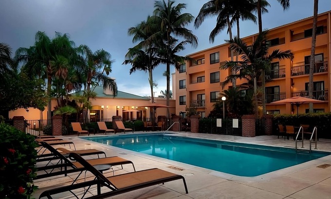 Miami Lakes Hotel | Best Quality Stay! Pet-Friendly, with Outdoor Pool, Near Spanish Lake Park!