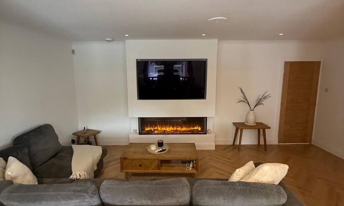 Dalgety Bay House | Best stay in the bay