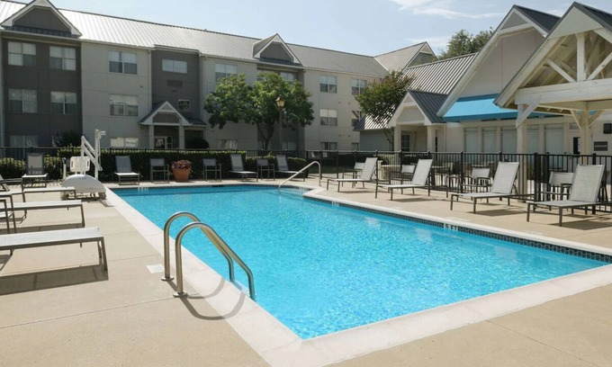 Oyster Point Hotel | Best Value, Quality Stay! Free Breakfast, Near San Francisco Botanical Garden