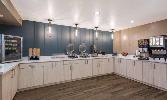 Flagstaff Hotel | Best Western Bellemont Shadow Mountain Inn