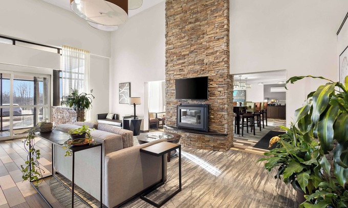 Saint Marys Allen County Hotel | Best Western Luxbury Inn Fort Wayne