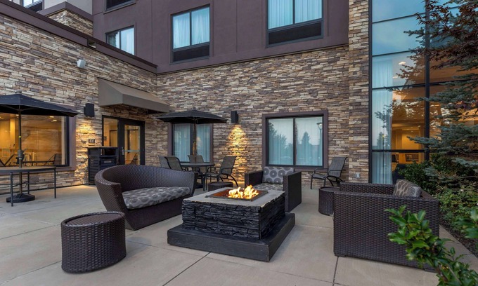 Cranberry Township Hotel | Best Western Plus Cranberry-Pittsburgh North