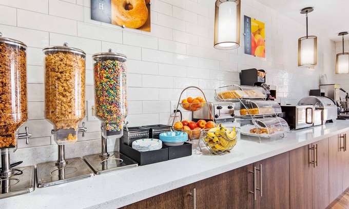 Dallas Hotel | Best Western Plus Addison/Dallas Hotel