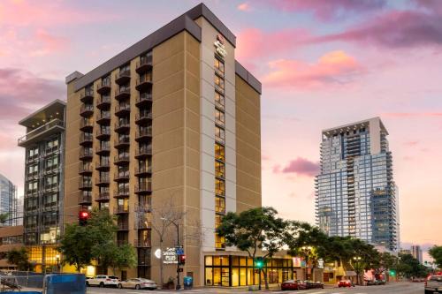 Downtown San Diego Hotel | Best Western Plus Bayside Inn