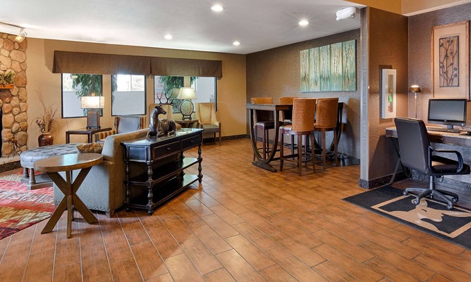 Craig Hotel | Best Western Plus Deer Park Hotel & Suites