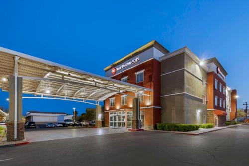 Midway Hotel | Best Western Plus Henderson Hotel