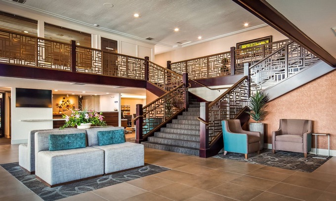 Redding Hotel | Best Western Plus Hilltop Inn