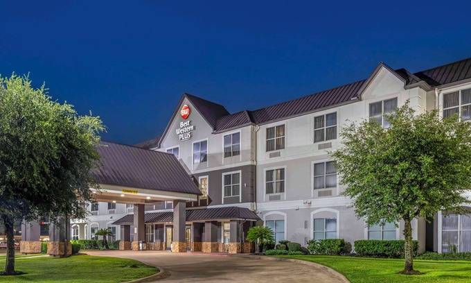 Southeast Houston Hotel | Best Western Plus Hobby Airport Inn & Suites