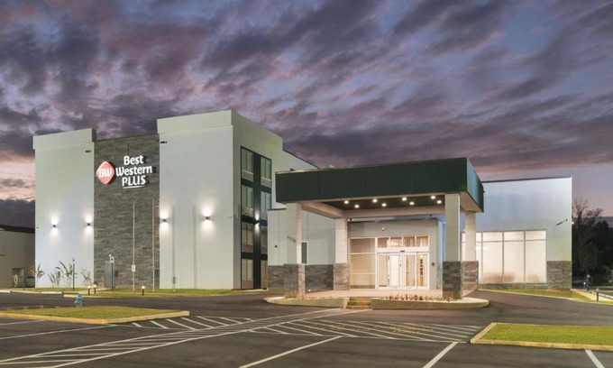 Mobile Hotel | Best Western Plus Mobile Inn and Suites