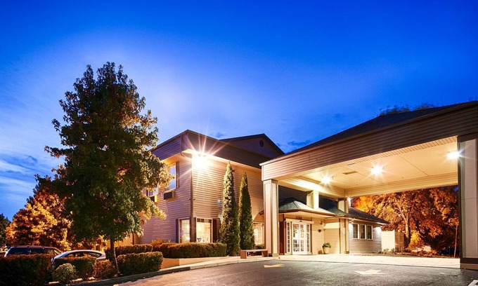Albany Hotel | Best Western Plus Prairie Inn