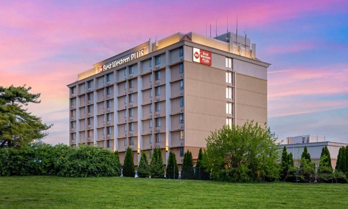 St. Charles Hotel | Best Western Plus The Charles Hotel