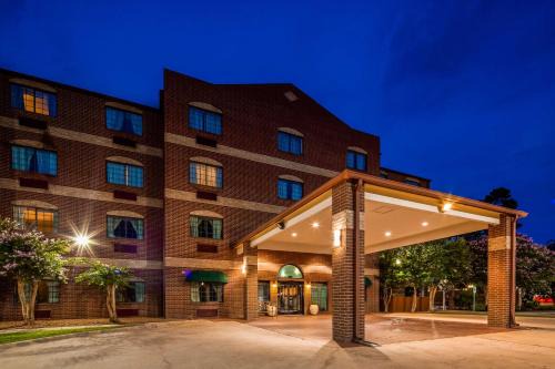 College Park Hotel | Best Western Plus The Woodlands