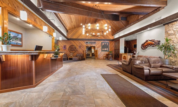 Mount Shasta Hotel | Best Western Plus Tree House