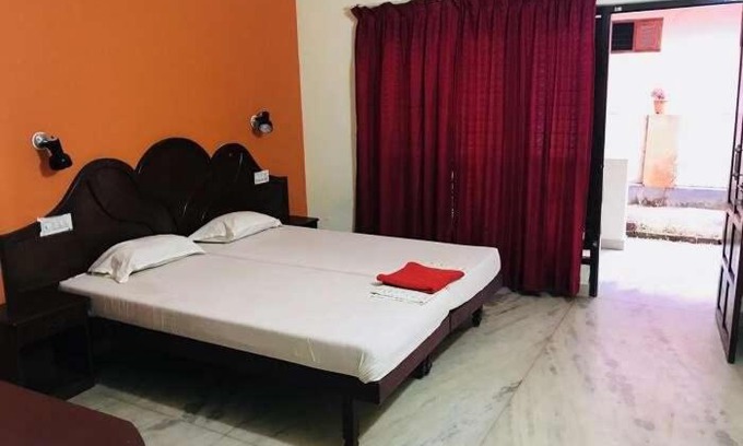 Thampanoor House | BESTay - TVM Central