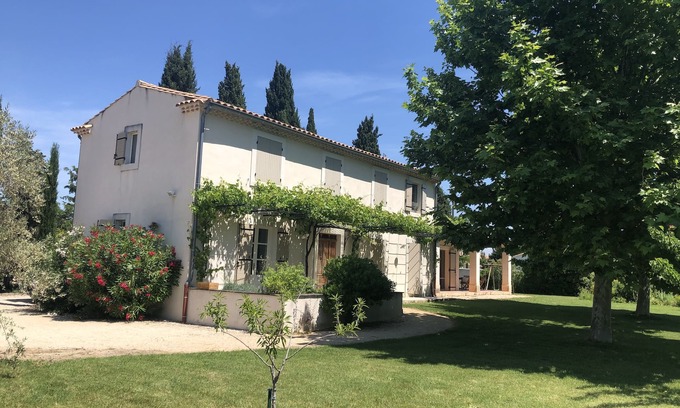 Maillane Other | Between Avignon and Les Alpilles, a traditional provence house. Garden and pool.