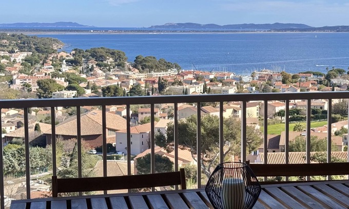 Carqueiranne Apartment | Between Sky and Sea - Panoramic view - Beaches 1km away