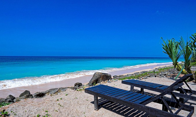 Hikkaduwa Hotel | Beyond The Sea By Ceylonese
