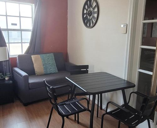 Pico - Robertson Apartment | BH Adj, studio spacious BH