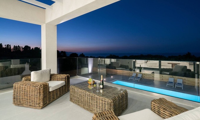 Akrotiri Villa | Bianca Luxury Villa - Private Pool