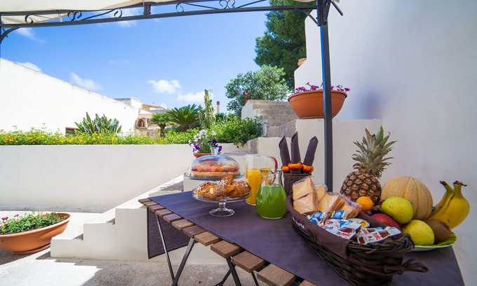 Rilievo Bed & Breakfast | Bianco Sale Trapani