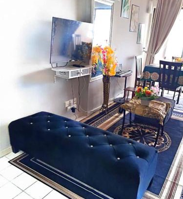 Taman Haji Zainal Apartment | Bidadari Lagoon 4 Islamic Homestay