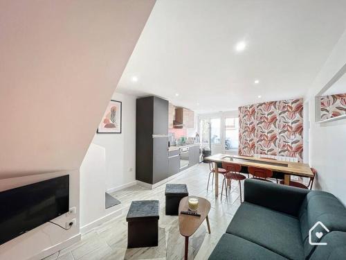 Chatellerault Apartment | Bienvenue chez Janna - 6 Personnes - Parking facile