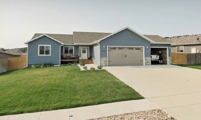 Blackhawk House | Big family home in Blackhills!