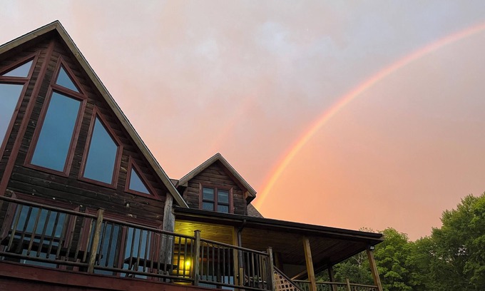 Putnam Valley Cabin | Big Log Cabin on a lake in the woods; 4 BR 4 full bathrooms in Putnam Valley