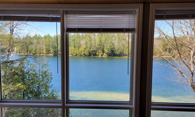 North Frontenac Cottage | Big memories on a small lake