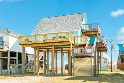 San Luis House | Big Ocean Views Near Main Beach Access