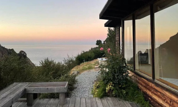Big Sur House | Big Sur Property with Ocean View - 30+ days only