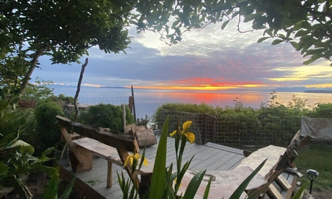 Blaine House | Birch Bay sunsets beyond IMAGINATION