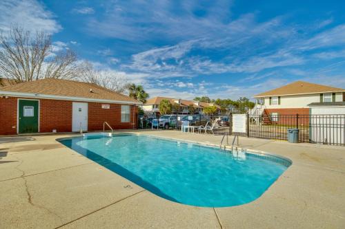 Gautier Apartment | Birding, Beaches and More Cozy Gautier Condo