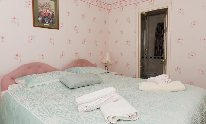 Wellington House | Birtley House Guest House B&B