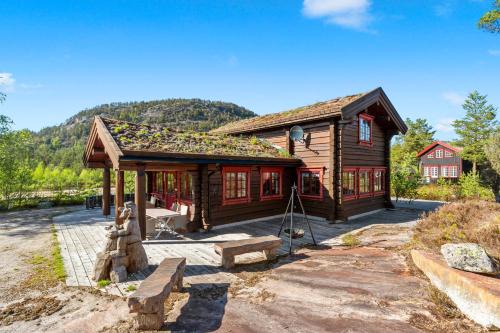 Treungen House | Bjønntjønn 145