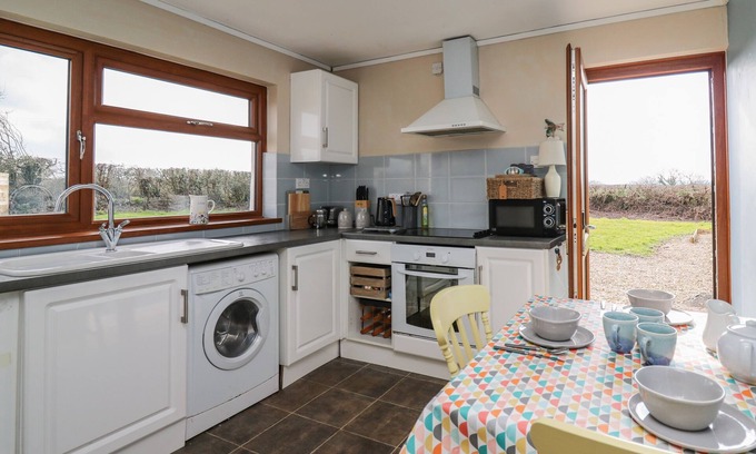 Llanllwchaiarn Cottage | Blaenferwig