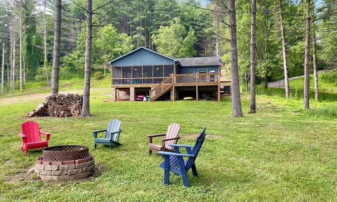 Lansing House | Blessed on the New River