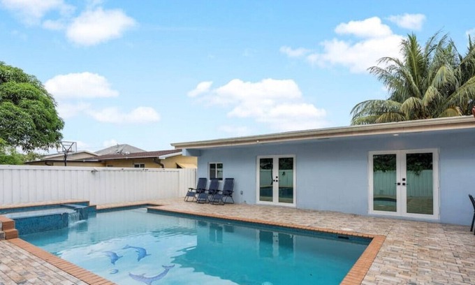 Pembroke Pines House | π
 Blissful Retreat w/ HEATED POOL π΄ 4BDR 2BA
