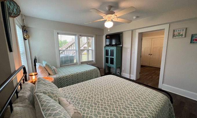 Atlantic Beach House | Blocks to the Beach! Huge Patio & Fenced-In Backyard.