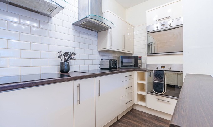 Lancaster House | Bloomfield 2